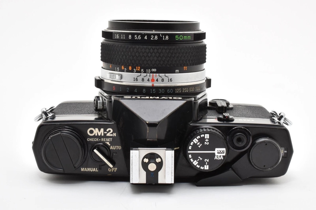Olympus OM-2N mit Zuiko Objektiv